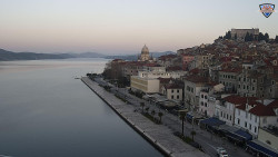 Nábřeží a město