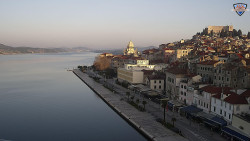 Nábřeží a město