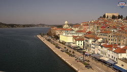 Nábřeží a město