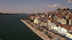 Nábřeží a město