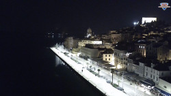 Nábřeží a město