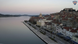 Nábřeží a město