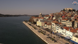 Nábřeží a město