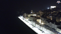 Nábřeží a město