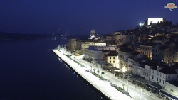 Nábřeží a město