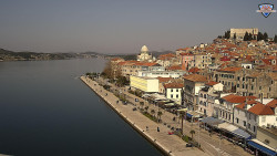 Nábřeží a město