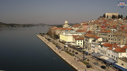 Nábřeží a město