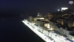 Nábřeží a město