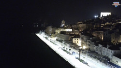 Nábřeží a město