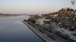 Nábřeží a město