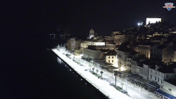 Nábřeží a město