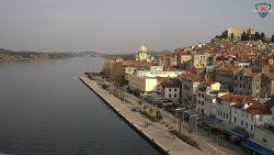 Nábřeží a město