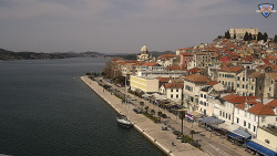 Nábřeží a město