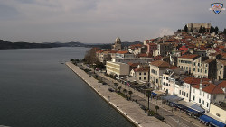 Nábřeží a město