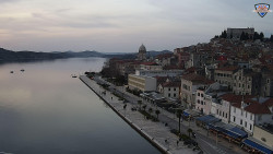 Nábřeží a město