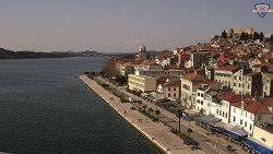 Nábřeží a město