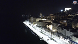 Nábřeží a město