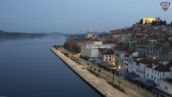 Nábřeží a město