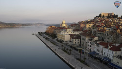 Nábřeží a město