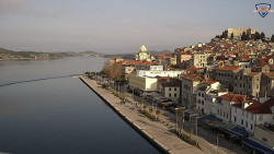 Nábřeží a město