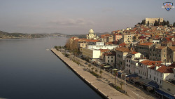 Nábřeží a město