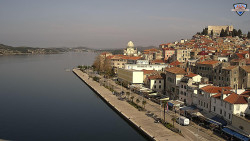 Nábřeží a město