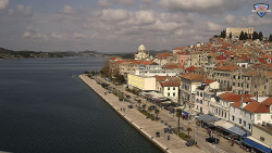 Nábřeží a město