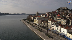 Nábřeží a město