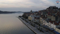 Nábřeží a město