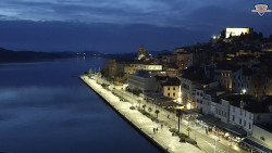 Nábřeží a město