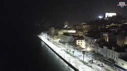 Nábřeží a město