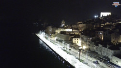 Nábřeží a město