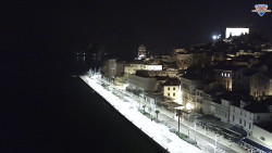 Nábřeží a město