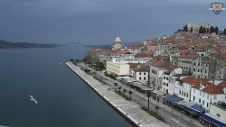 Nábřeží a město