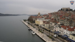 Nábřeží a město