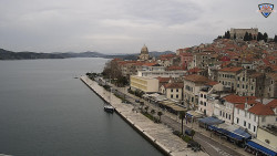 Nábřeží a město