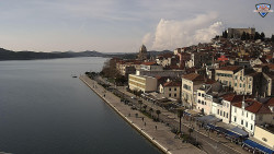 Nábřeží a město