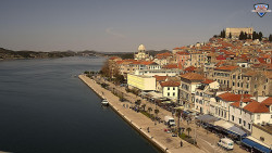 Nábřeží a město