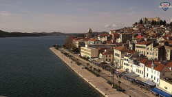 Nábřeží a město