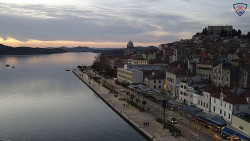 Nábřeží a město