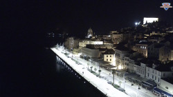 Nábřeží a město