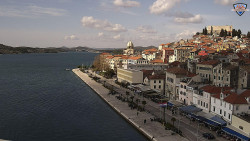 Nábřeží a město