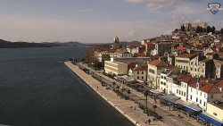 Nábřeží a město