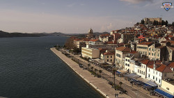 Nábřeží a město