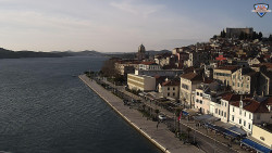 Nábřeží a město