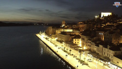 Nábřeží a město