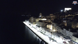 Nábřeží a město