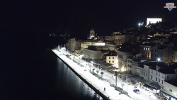 Nábřeží a město