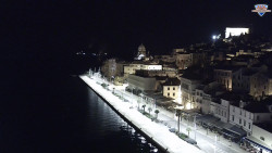 Nábřeží a město