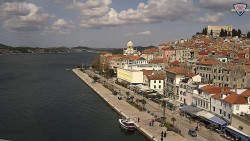 Nábřeží a město